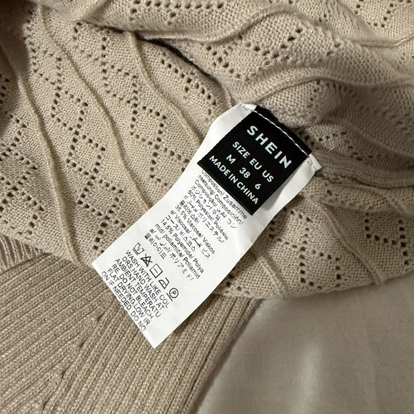 SHEIN cream long sleeve crop top with tie detail - Picture 4 of 4